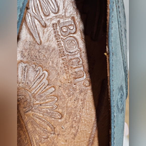 BORN Teal Blue Tooled Leather with Floral Design Flats Size 7 - Picture 7 of 11